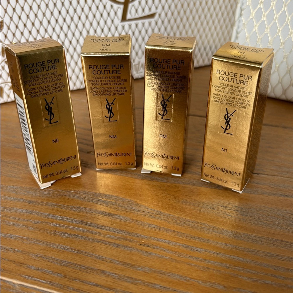 Yves Saint Laurent Lipstick Gift Set - Picture 4 of 9